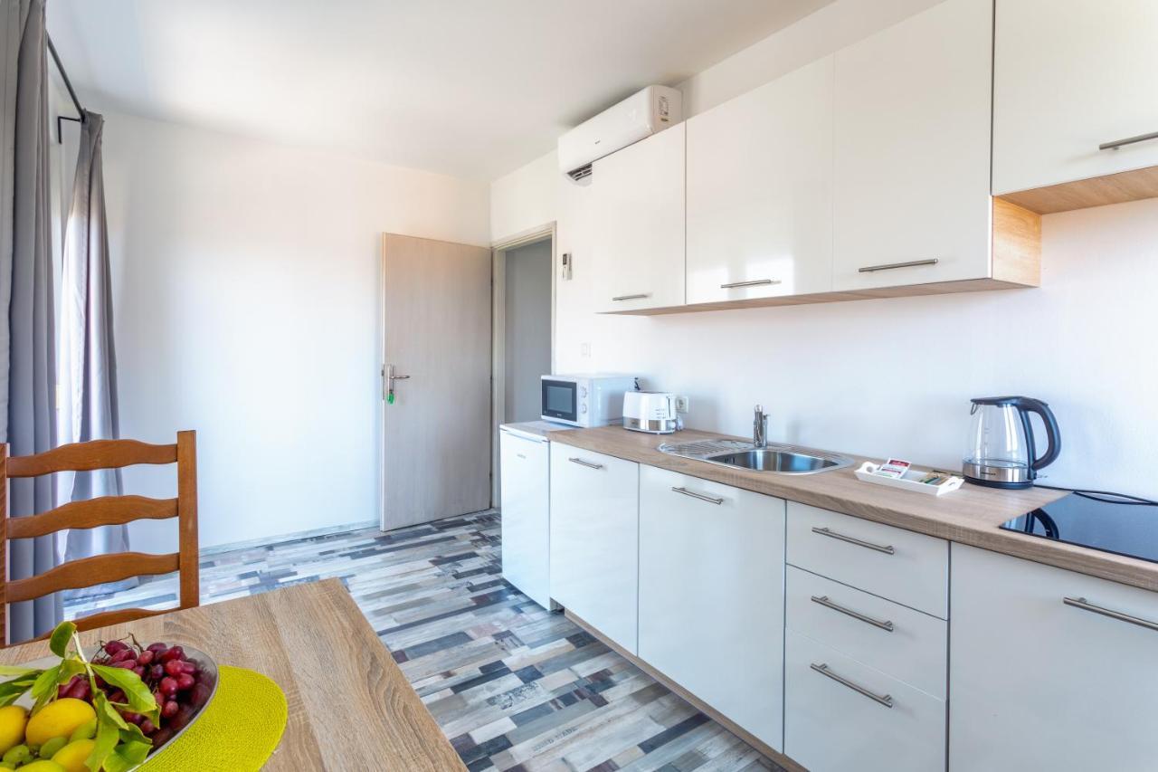 Apartments Luksa - Zf Hvar Hvar Town Extérieur photo
