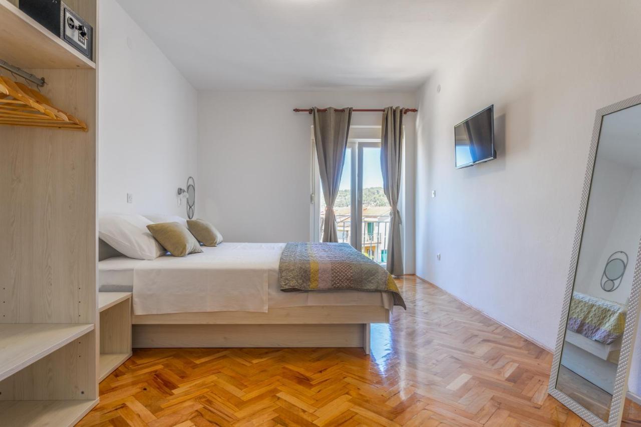 Apartments Luksa - Zf Hvar Hvar Town Extérieur photo