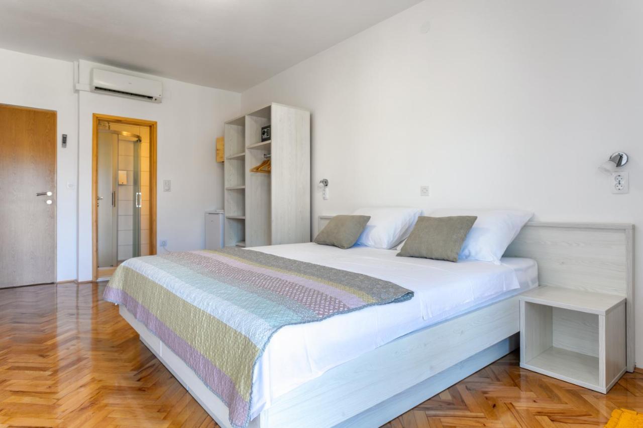 Apartments Luksa - Zf Hvar Hvar Town Extérieur photo