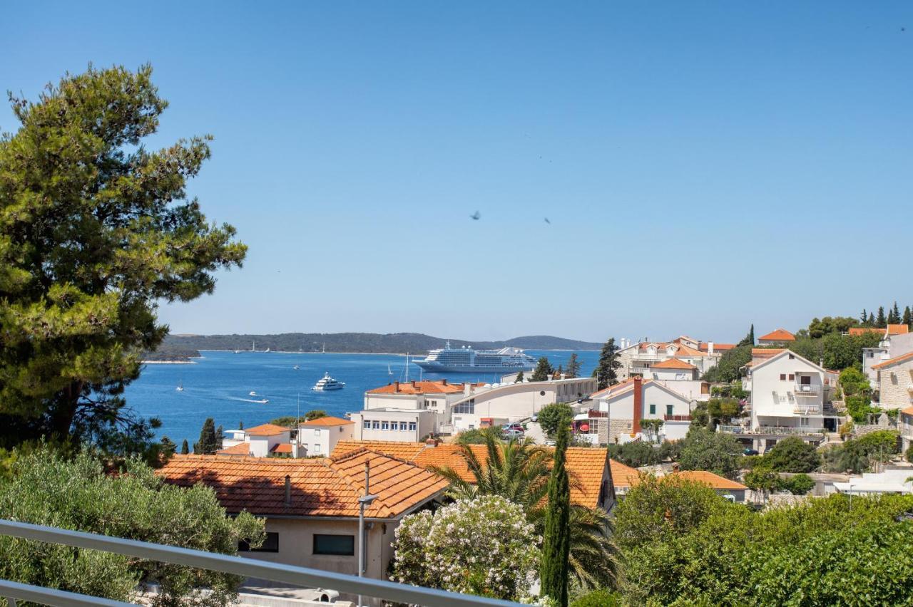 Apartments Luksa - Zf Hvar Hvar Town Extérieur photo