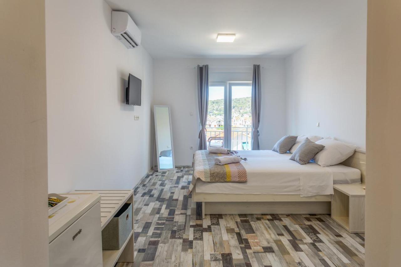 Apartments Luksa - Zf Hvar Hvar Town Extérieur photo